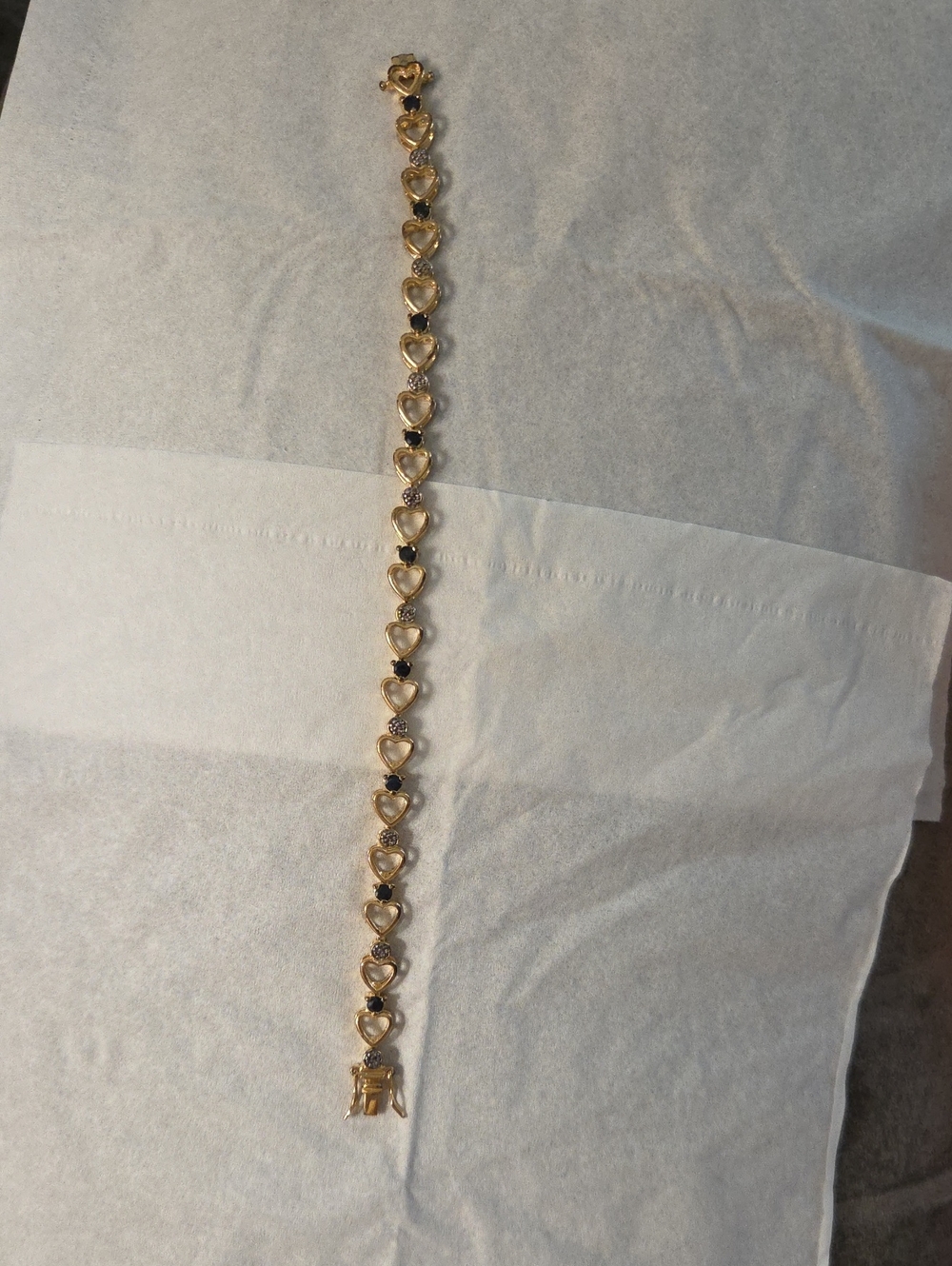 Gold Heart Link Bracelet - Women's Jewelry